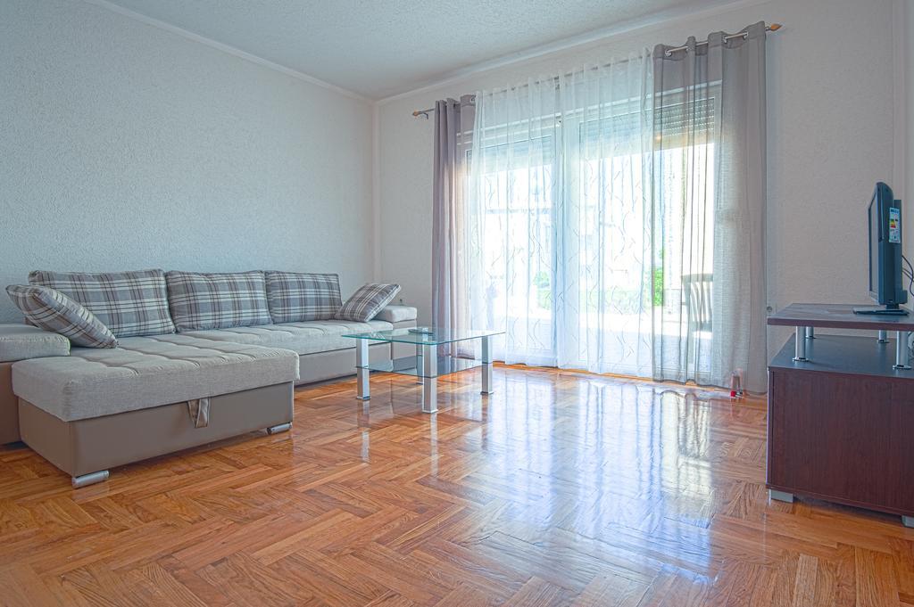 Apartments Marko Podstrana Bilik gambar