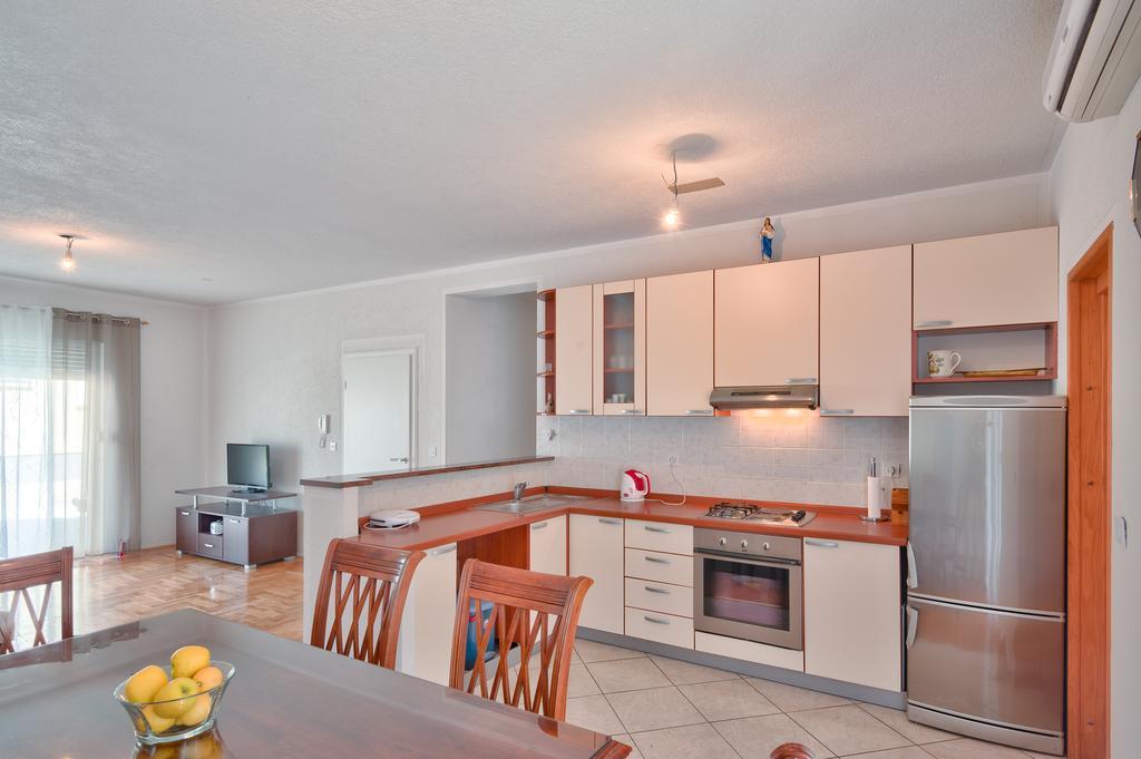 Apartments Marko Podstrana Bilik gambar