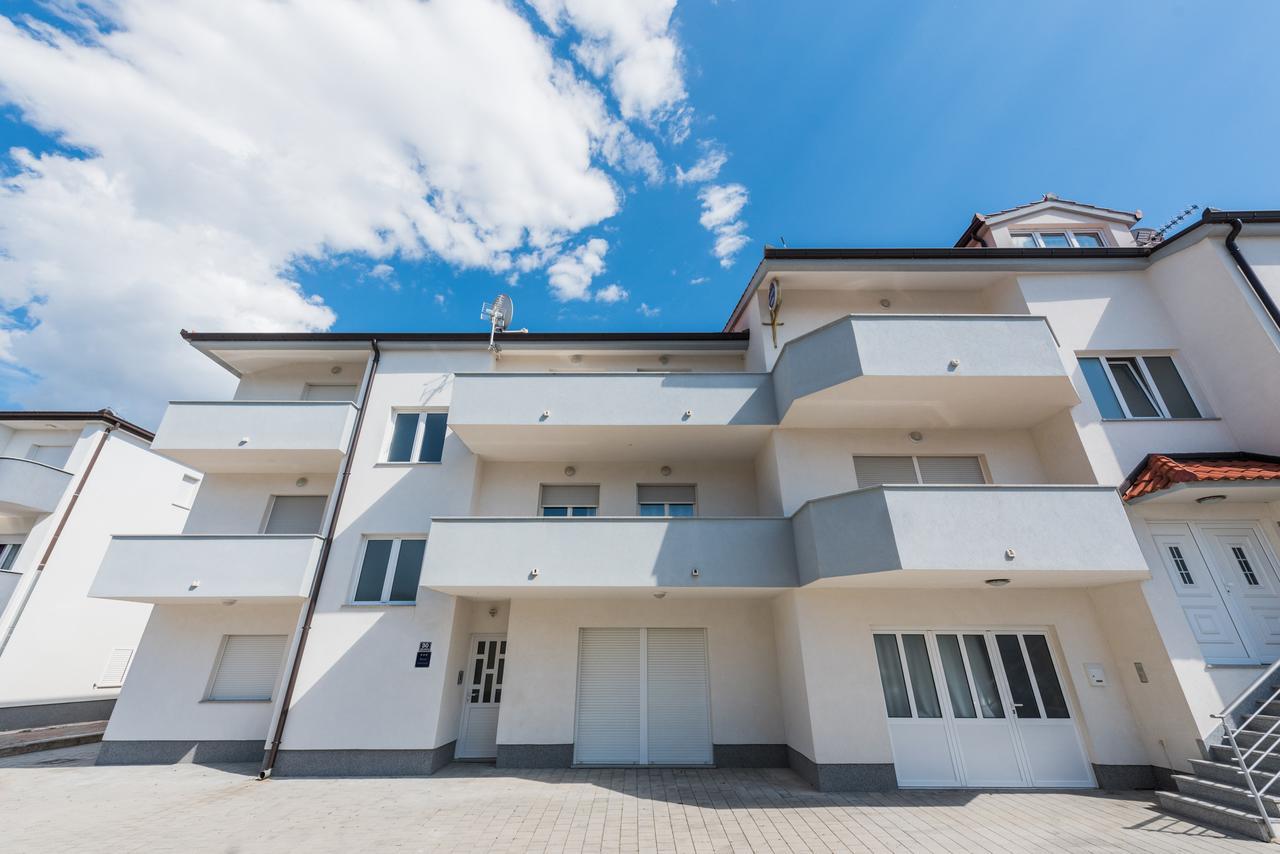 Apartments Marko Podstrana Luaran gambar